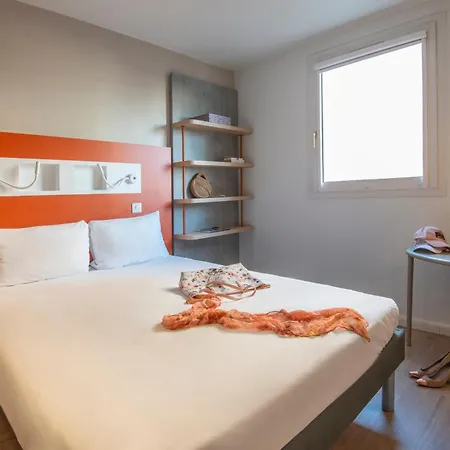 Ibis Budget Californie Lenval 2*