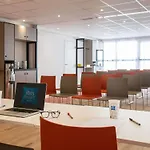 Ibis Budget Californie Lenval 2*