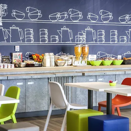 アイビス バジェット カルフォルニー レンヴァル ニース