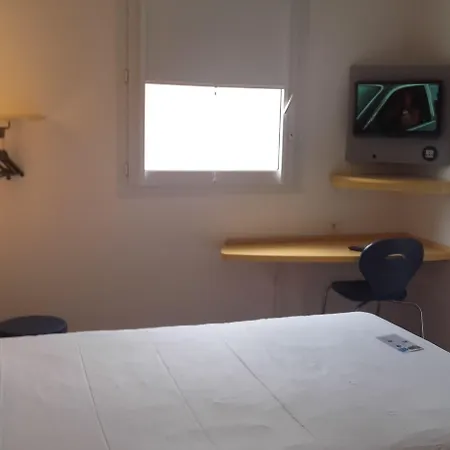 Ibis Budget Californie Lenval 2*
