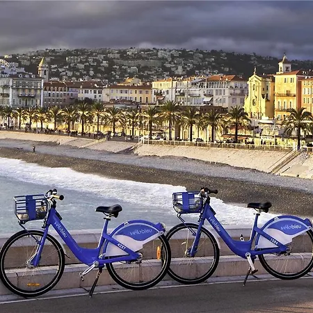 アイビス バジェット カルフォルニー レンヴァル 2* ニース