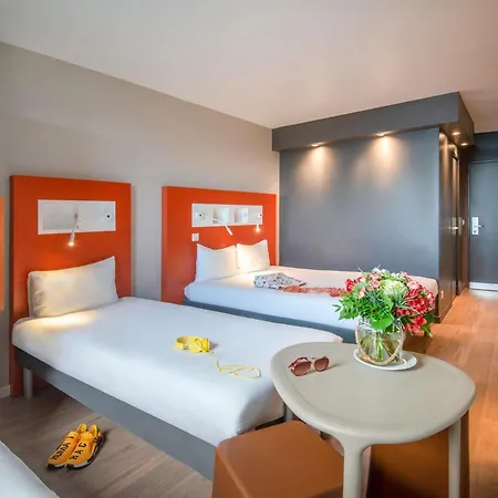 アイビス バジェット カルフォルニー レンヴァル ホテル ニース