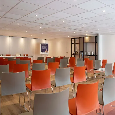 Hotel Ibis Budget Californie Lenval 2*