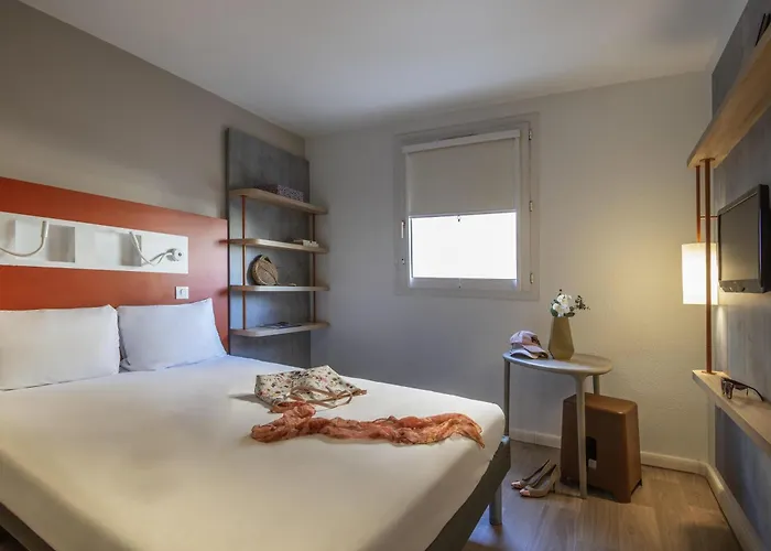 Hotell Ibis Budget Californie Lenval 2*
