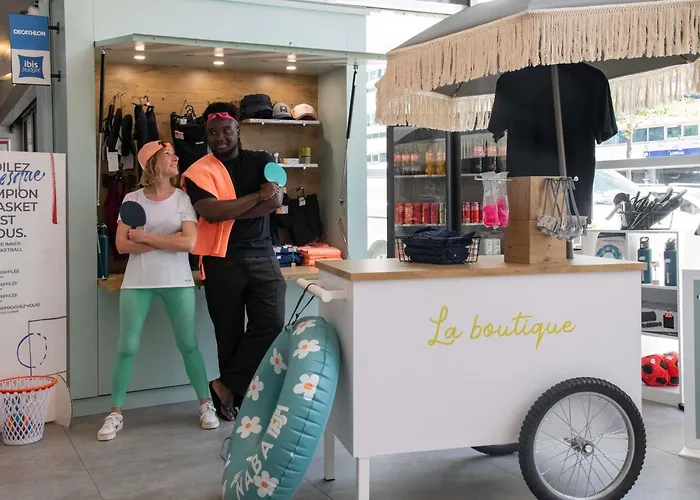 Ibis Budget Californie Lenval 2* Niza