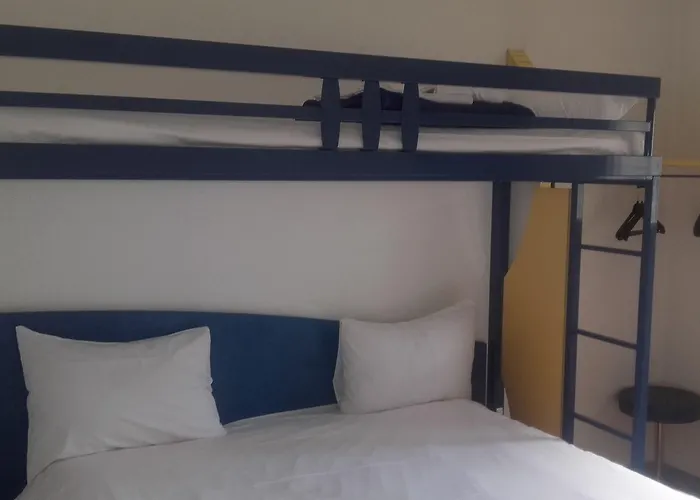 Ibis Budget Californie Lenval Hotel