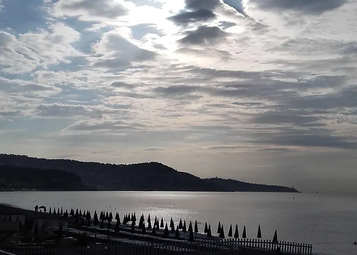 Ibis Budget Californie Lenval 2*