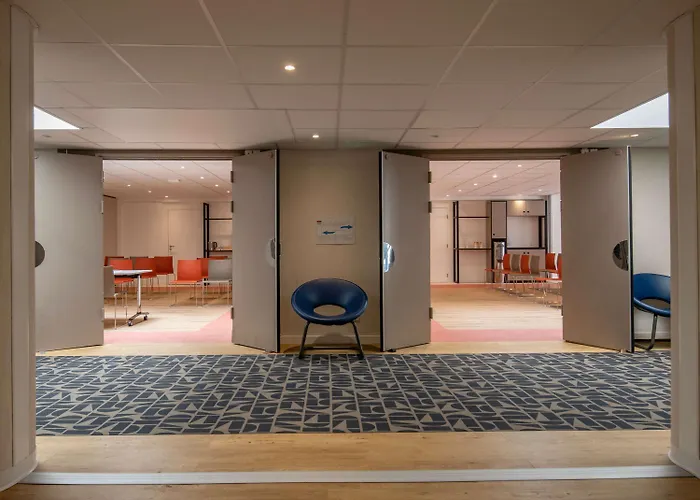 Ibis Budget Californie Lenval 2*