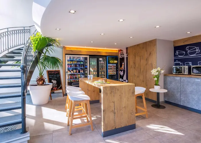 Ibis Budget Californie Lenval 2* Nice