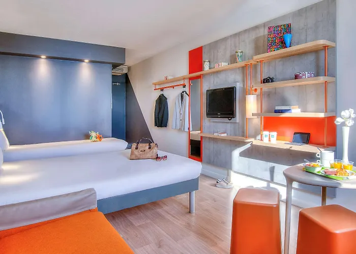 Ibis Budget Californie Lenval 2* Niza