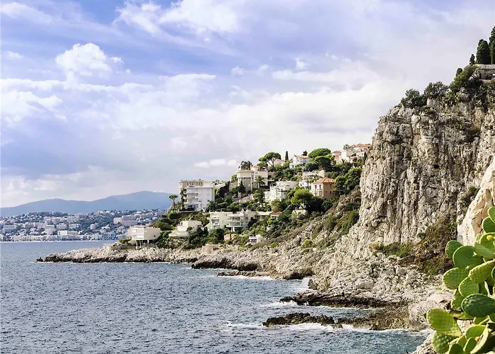 Ibis Budget Californie Lenval 2* Niza