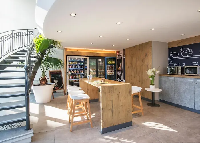 Ibis Budget Californie Lenval Niza