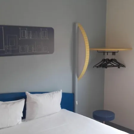 Отель Ibis Budget Californie Lenval 2*