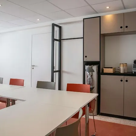 Ibis Budget Californie Lenval 2*