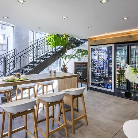 Ibis Budget Californie Lenval Hotell