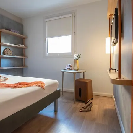 Ibis Budget Californie Lenval Отель